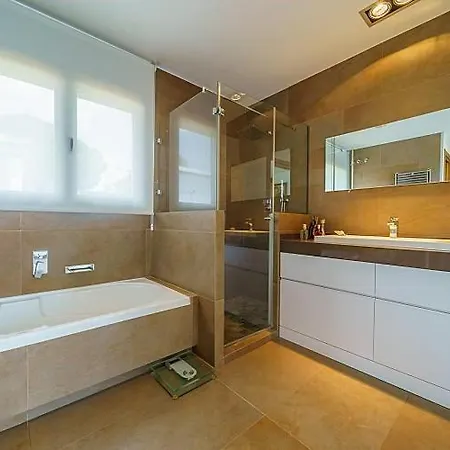 Club Villamar - Vuitton Villa Blanes